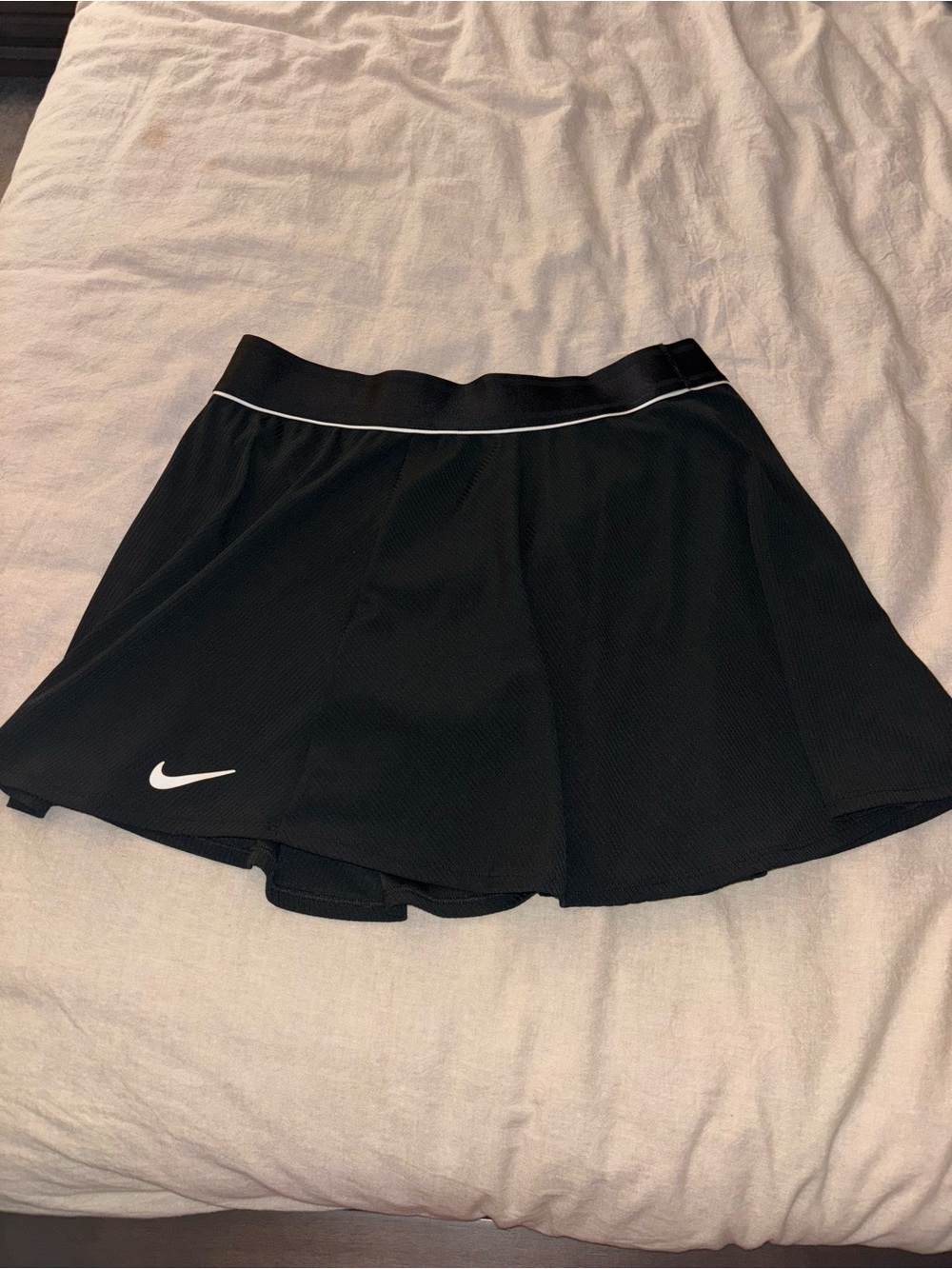 Nike Black Women’s Athletic Tennis Skort with White Piping